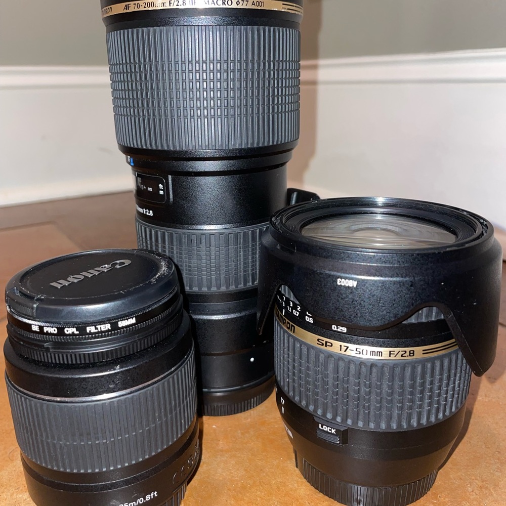 Canon eos 2000D with many extras
